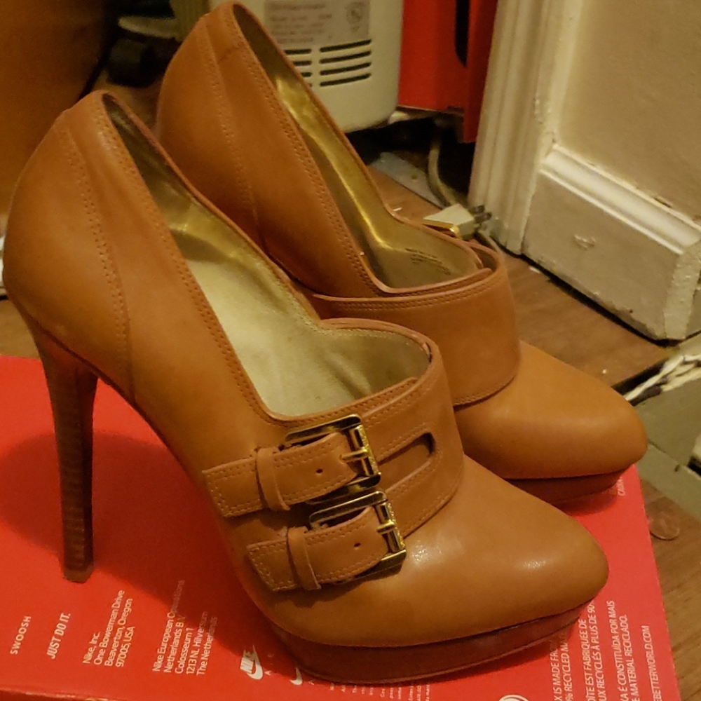 Michael Kors shoe
